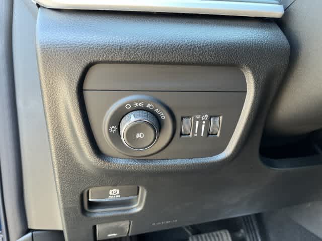 2027 Jeep Grand Cherokee GRAND CHEROKEE L LIMITED RESERVE 4X4