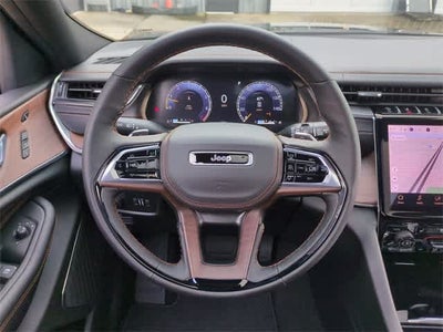 2025 Jeep Grand Cherokee GRAND CHEROKEE L SUMMIT 4X4
