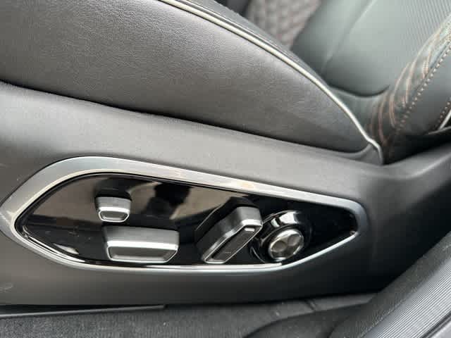 2025 Jeep Grand Cherokee GRAND CHEROKEE L SUMMIT 4X4