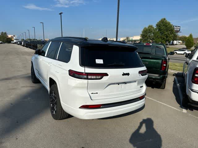 2027 Jeep Grand Cherokee Summit
