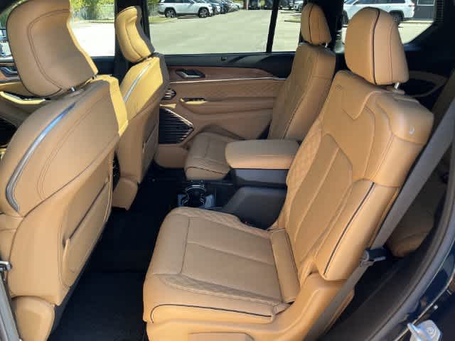 2027 Jeep Grand Cherokee GRAND CHEROKEE L SUMMIT 4X4