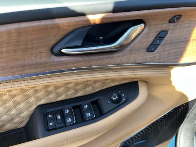 2027 Jeep Grand Cherokee GRAND CHEROKEE L SUMMIT 4X4