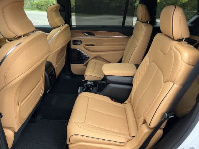 2027 Jeep Grand Cherokee GRAND CHEROKEE L SUMMIT 4X4