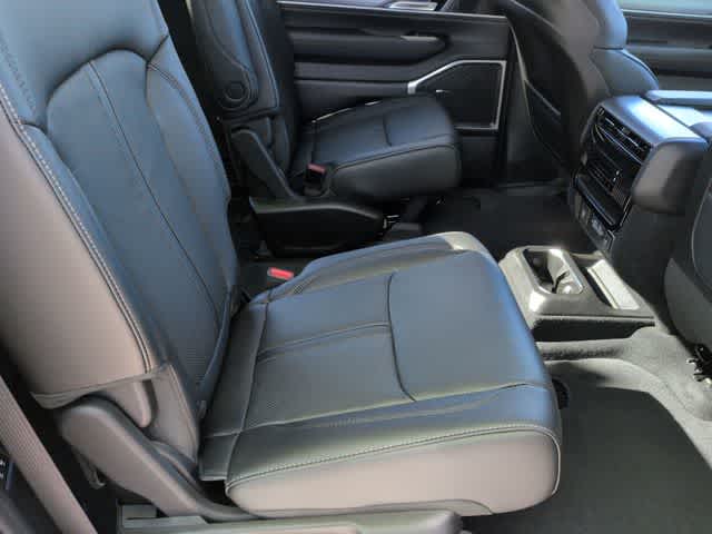 2026 Jeep Grand Wagoneer GRAND WAGONEER UPLAND 4X4