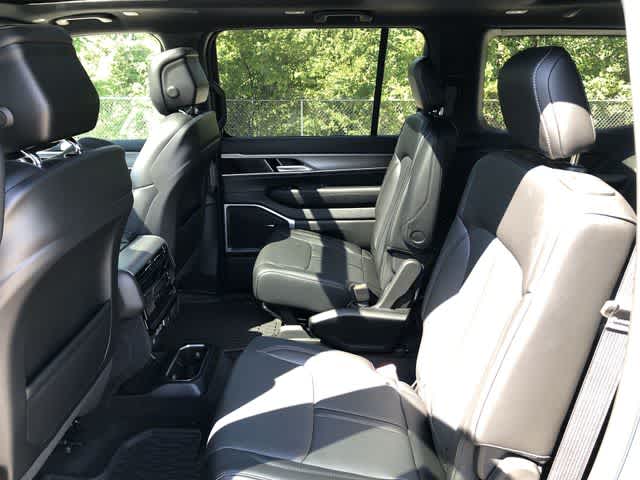 2026 Jeep Grand Wagoneer GRAND WAGONEER UPLAND 4X4
