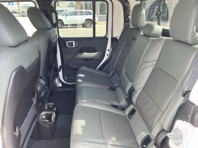 2027 Jeep Gladiator GLADIATOR MOJAVE 4X4