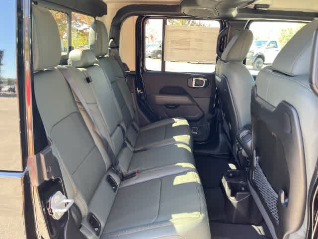 2027 Jeep Gladiator GLADIATOR MOJAVE 4X4