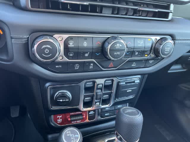 2027 Jeep Gladiator GLADIATOR MOJAVE 4X4