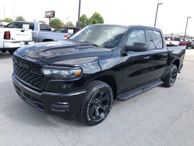 2026 RAM 1500 RAM 1500 EXPRESS CREW CAB 4X4 5'7' BOX