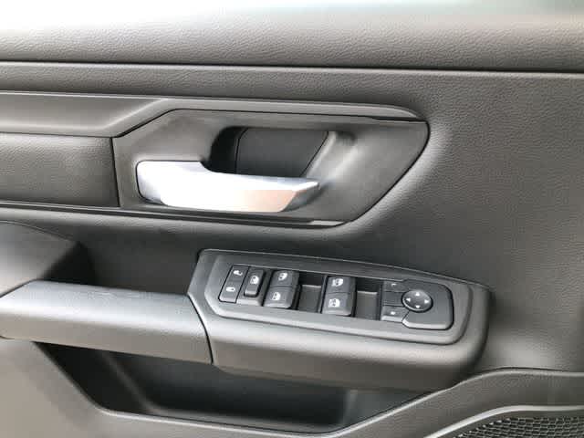 2026 RAM 1500 RAM 1500 EXPRESS CREW CAB 4X4 5'7' BOX