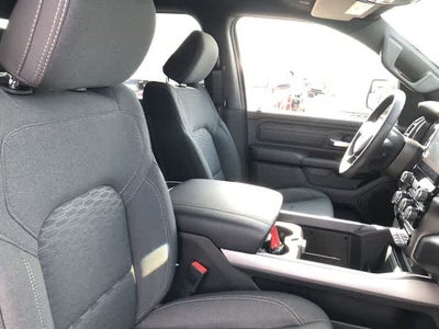 2026 RAM 1500 RAM 1500 EXPRESS CREW CAB 4X4 5'7' BOX