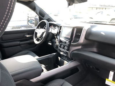 2026 RAM 1500 RAM 1500 EXPRESS CREW CAB 4X4 5'7' BOX