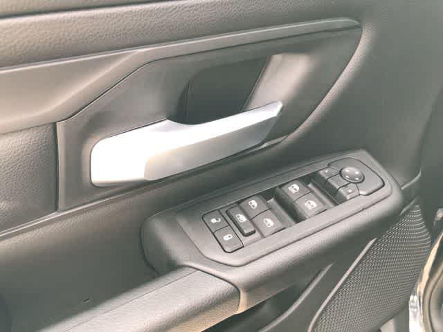 2026 RAM 1500 RAM 1500 EXPRESS CREW CAB 4X4 5'7' BOX