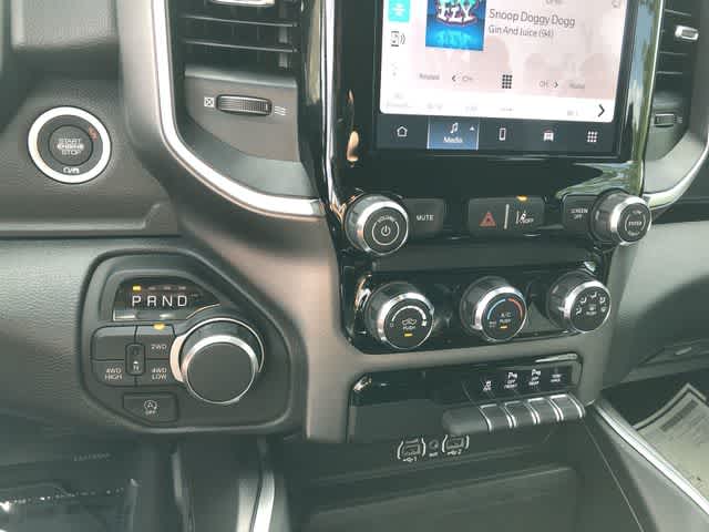 2026 RAM 1500 RAM 1500 EXPRESS CREW CAB 4X4 5'7' BOX