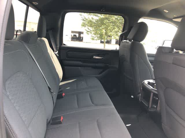 2026 RAM 1500 RAM 1500 EXPRESS CREW CAB 4X4 5'7' BOX