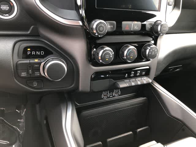 2026 RAM 1500 RAM 1500 EXPRESS CREW CAB 4X4 5'7' BOX