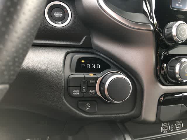 2026 RAM 1500 RAM 1500 EXPRESS CREW CAB 4X4 5'7' BOX