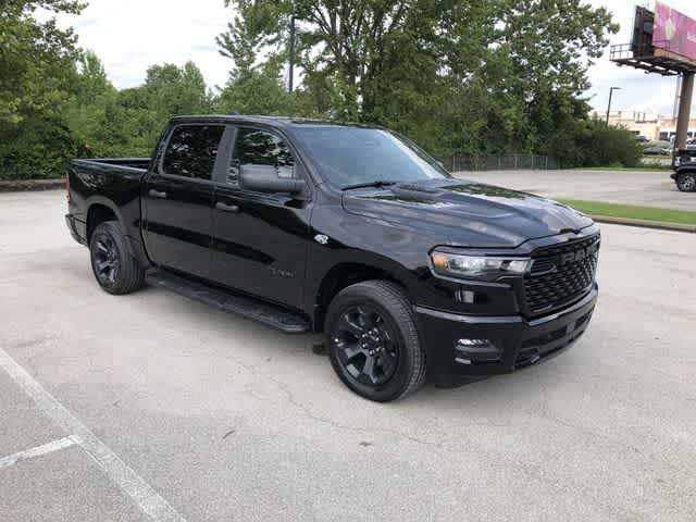 2026 RAM 1500 RAM 1500 EXPRESS CREW CAB 4X4 5'7' BOX