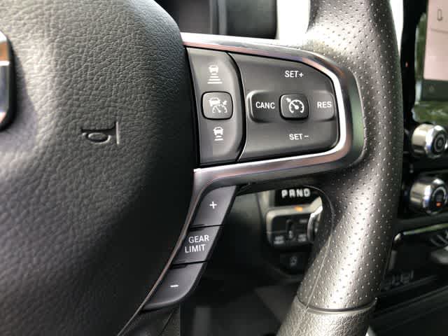 2026 RAM 1500 RAM 1500 EXPRESS CREW CAB 4X4 5'7' BOX