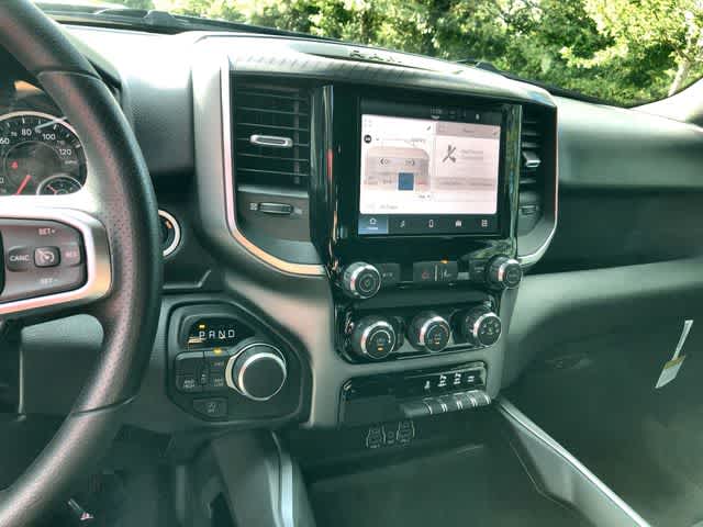 2026 RAM 1500 RAM 1500 EXPRESS CREW CAB 4X4 5'7' BOX