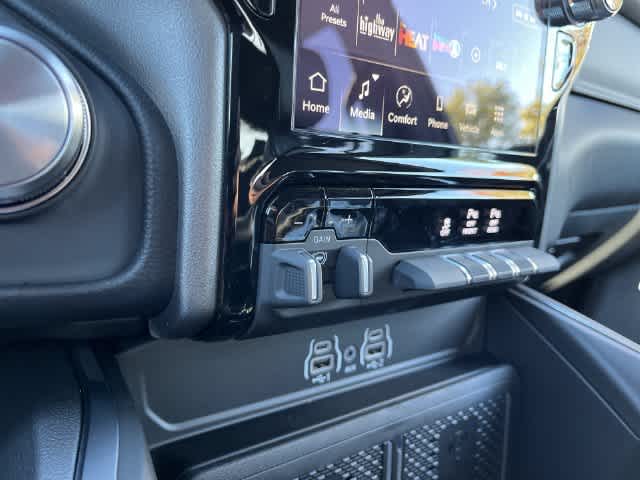 2027 RAM 1500 RAM 1500 LARAMIE CREW CAB 4X4 5'7' BOX
