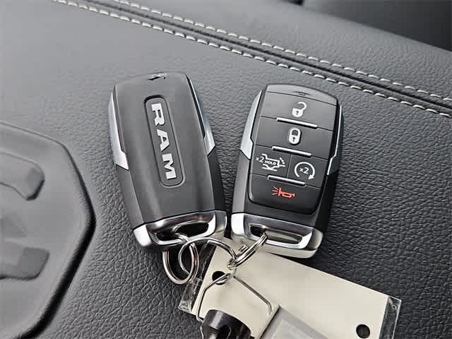 2026 RAM 1500 RAM 1500 LARAMIE CREW CAB 4X4 5'7' BOX