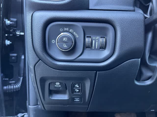 2027 RAM 1500 RAM 1500 LARAMIE CREW CAB 4X4 5'7' BOX