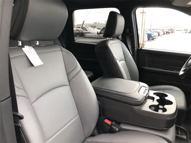 2026 RAM 3500 RAM 3500 TRADESMAN CREW CAB 4X4 8' BOX