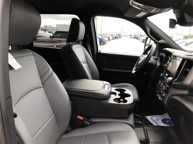 2026 RAM 3500 RAM 3500 TRADESMAN CREW CAB 4X4 8' BOX