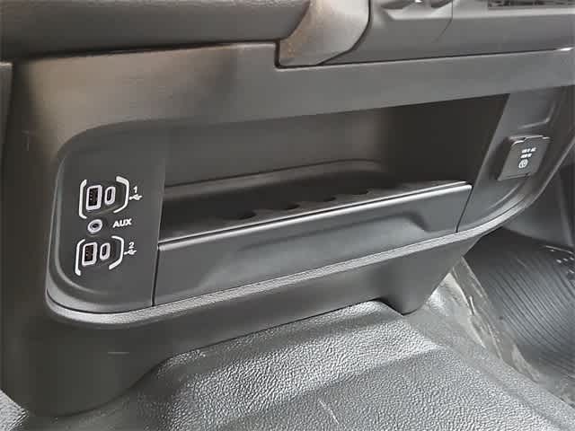 2026 RAM 3500 RAM 3500 TRADESMAN CREW CAB 4X4 8' BOX