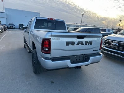 2026 RAM 2500 RAM 2500 BLACK EXPRESS CREW CAB 4X4 6'4' BOX