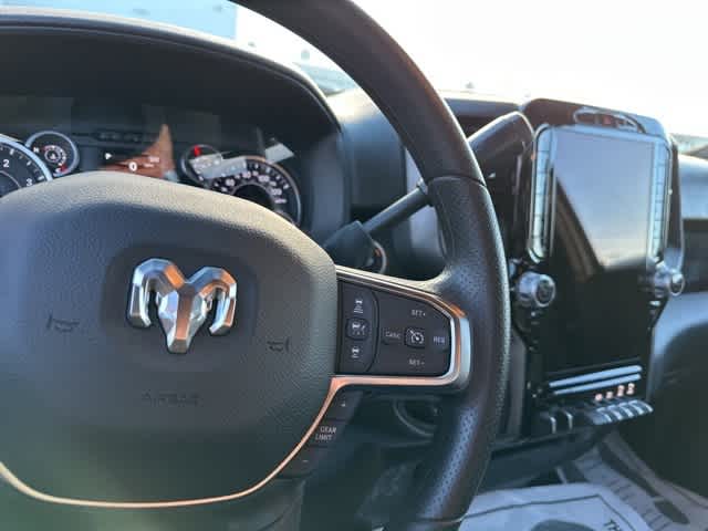 2026 RAM 2500 RAM 2500 BLACK EXPRESS CREW CAB 4X4 6'4' BOX