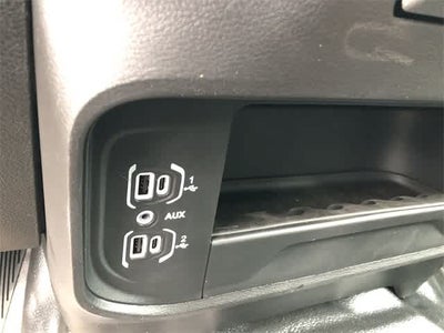 2025 RAM 2500 RAM 2500 TRADESMAN CREW CAB 4X4 6'4' BOX