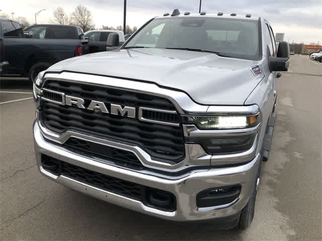 2025 RAM 2500 RAM 2500 TRADESMAN CREW CAB 4X4 6'4' BOX