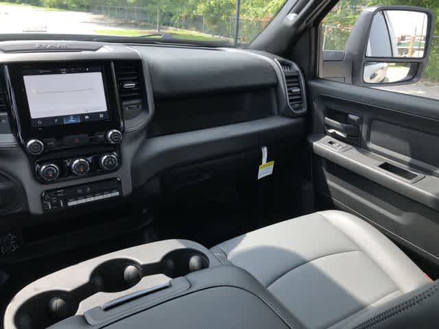 2026 RAM 3500 RAM 3500 TRADESMAN CREW CAB 4X4 8' BOX