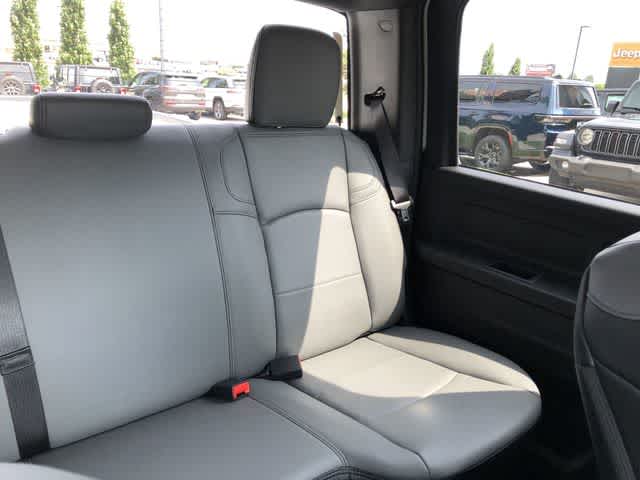 2026 RAM 3500 RAM 3500 TRADESMAN CREW CAB 4X4 8' BOX