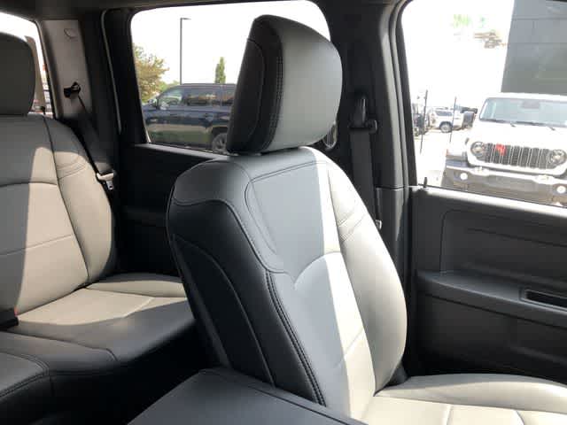 2026 RAM 3500 RAM 3500 TRADESMAN CREW CAB 4X4 8' BOX