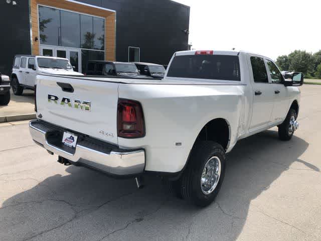 2026 RAM 3500 RAM 3500 TRADESMAN CREW CAB 4X4 8' BOX