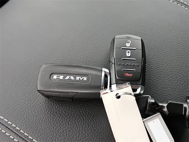 2026 RAM 3500 RAM 3500 TRADESMAN CREW CAB 4X4 8' BOX