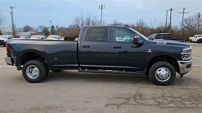 2026 RAM 3500 RAM 3500 TRADESMAN CREW CAB 4X4 8' BOX