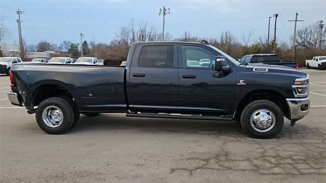 2026 RAM 3500 RAM 3500 TRADESMAN CREW CAB 4X4 8' BOX