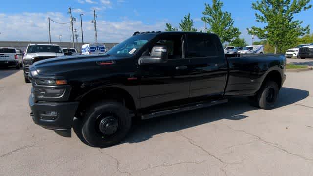 2026 RAM 3500 RAM 3500 TRADESMAN CREW CAB 4X4 8' BOX