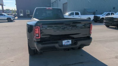 2026 RAM 3500 RAM 3500 TRADESMAN CREW CAB 4X4 8' BOX