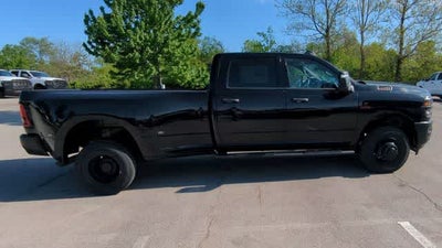 2026 RAM 3500 RAM 3500 TRADESMAN CREW CAB 4X4 8' BOX