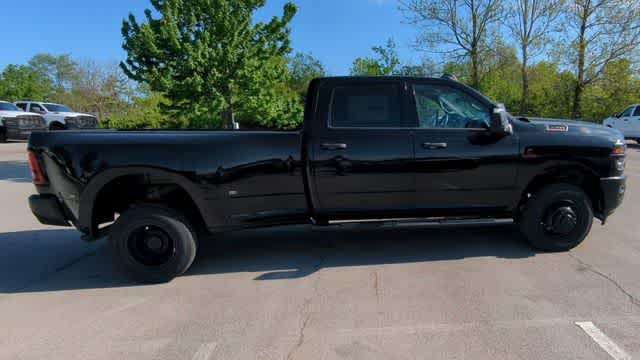 2026 RAM 3500 RAM 3500 TRADESMAN CREW CAB 4X4 8' BOX