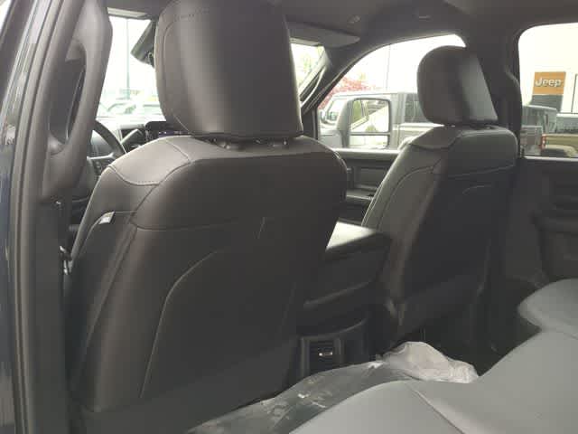 2026 RAM 3500 RAM 3500 TRADESMAN CREW CAB 4X4 8' BOX
