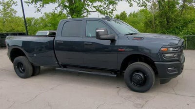 2026 RAM 3500 RAM 3500 TRADESMAN CREW CAB 4X4 8' BOX