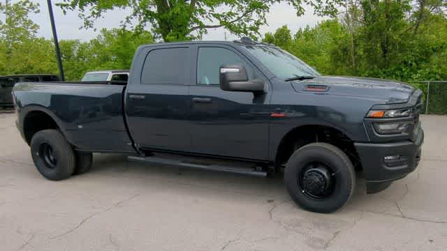 2026 RAM 3500 RAM 3500 TRADESMAN CREW CAB 4X4 8' BOX