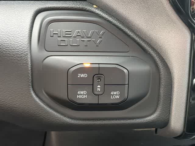 2026 RAM 3500 RAM 3500 TRADESMAN CREW CAB 4X4 8' BOX