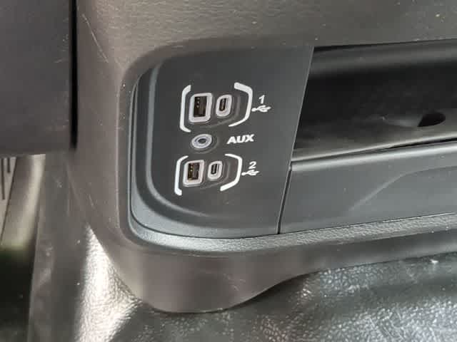 2026 RAM 3500 RAM 3500 TRADESMAN CREW CAB 4X4 8' BOX